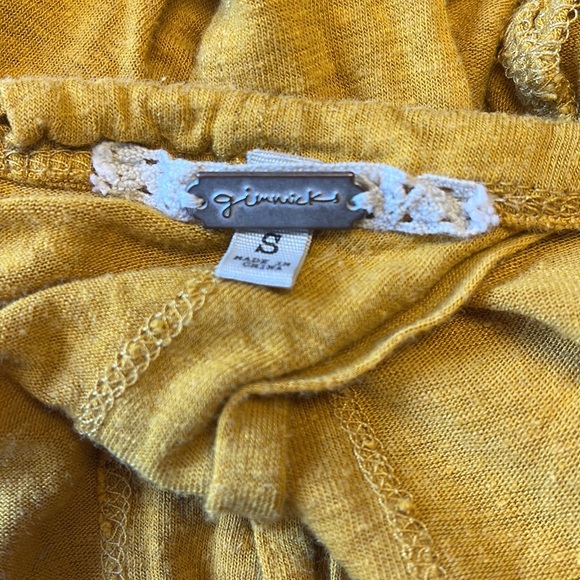 Gimmicks by BKE yellow open should top size small - Picture 8 of 8